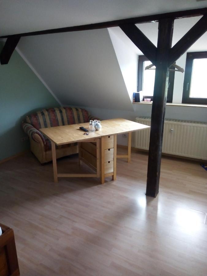 Kleine Ferienwohnung Am Kahlaer Markt Kahla  Eksteriør billede